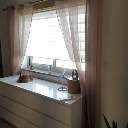 Lejlighed Family Friendly 3 Bedroom Apt, Ideally Located In Lagos