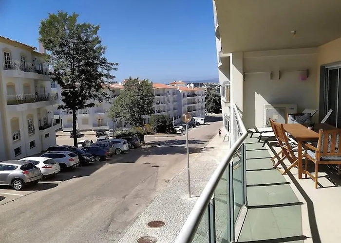 Family Friendly 3 Bedroom Apt, Ideally Located In Apartamento *