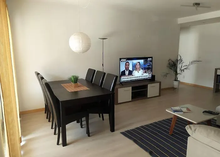 Apartamento Family Friendly 3 Bedroom Apt, Ideally Located In Lagos