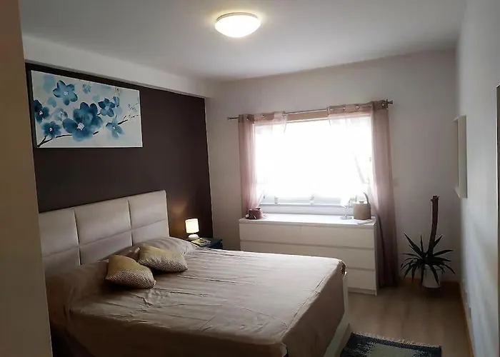 Family Friendly 3 Bedroom Apt, Ideally Located In * Λάγος