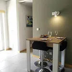 Family Friendly 3 Bedroom Apt, Ideally Located In * Lagos