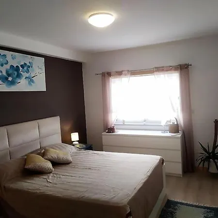 Family Friendly 3 Bedroom Apt, Ideally Located In * Lagos