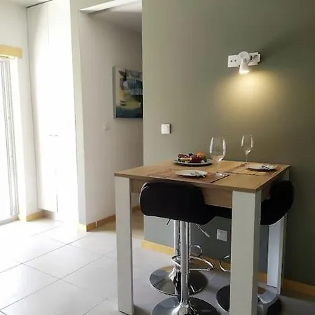 Family Friendly 3 Bedroom Apt, Ideally Located In * Lagos